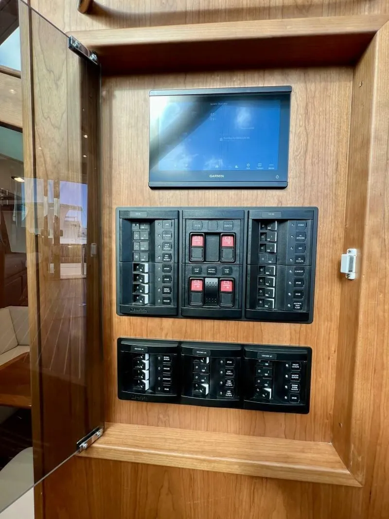 Slide: The Image of Sabre 43 Salon Express 2027 - 4914959