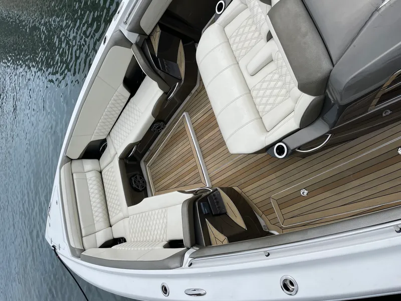 Slide: The Image of Nor-Tech 450 Sport 2017 - 2772864