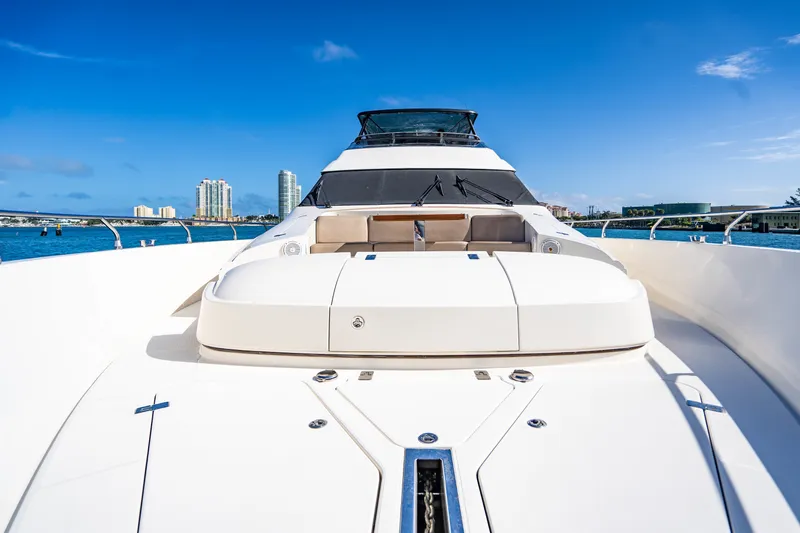 Slide: The Image of Marquis 72 - Maya - Bow 2015 Marquis 72 Flybridge - Maya - 3148863