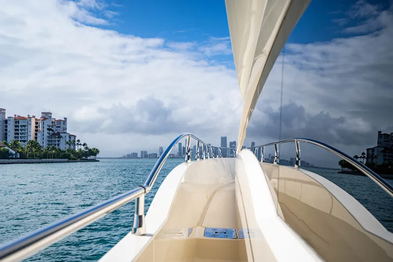 Slide: The Image of Marquis 72 - Maya - Sidedeck 2015 Marquis 72 Flybridge - Maya - 3148862