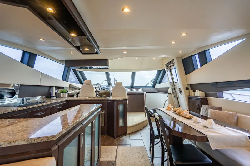 Slide: The Image of Marquis 72 - Maya - Dining area 2015 Marquis 72 Flybridge - Maya - 3148900
