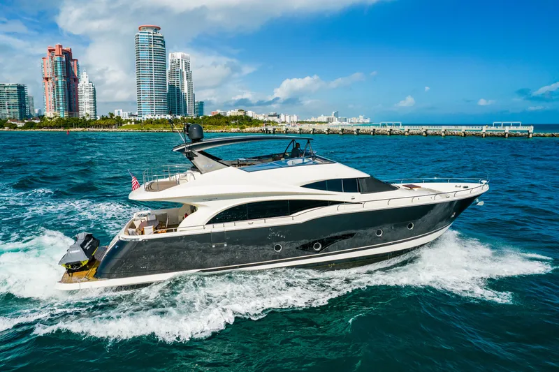 Slide: The Image of Marquis 72 - Maya - Exterior Profile 2015 Marquis 72 Flybridge - Maya - 3148808