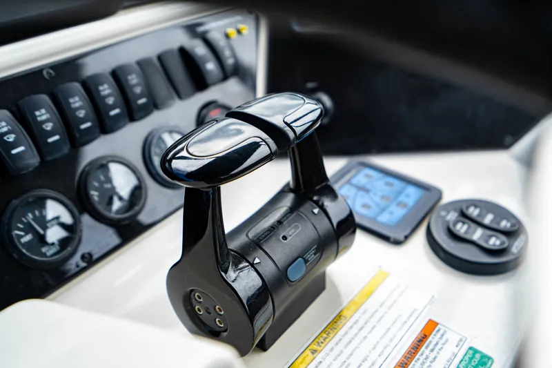 Slide: The Image of Marquis 72 - Maya - Helm Electronics 2015 Marquis 72 Flybridge - Maya - 3148886