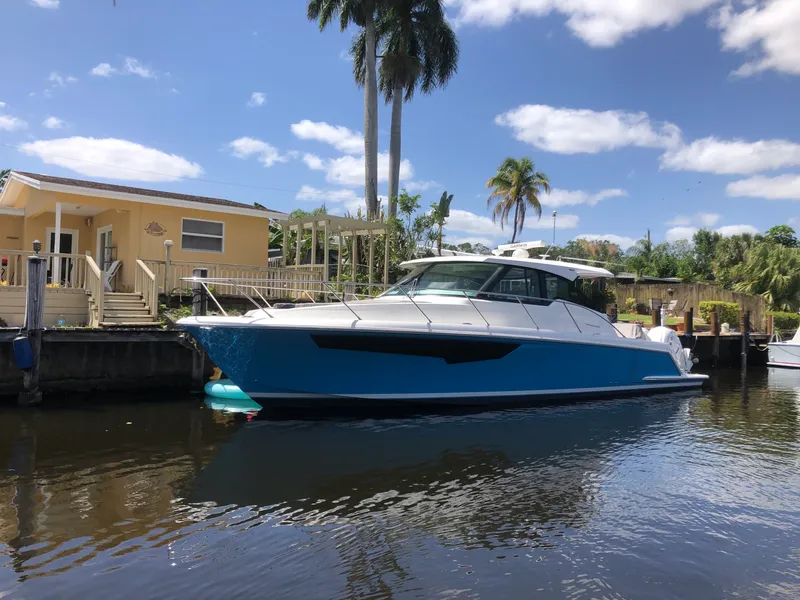 The Image of Tiara 43 LE 2021 - 3300811