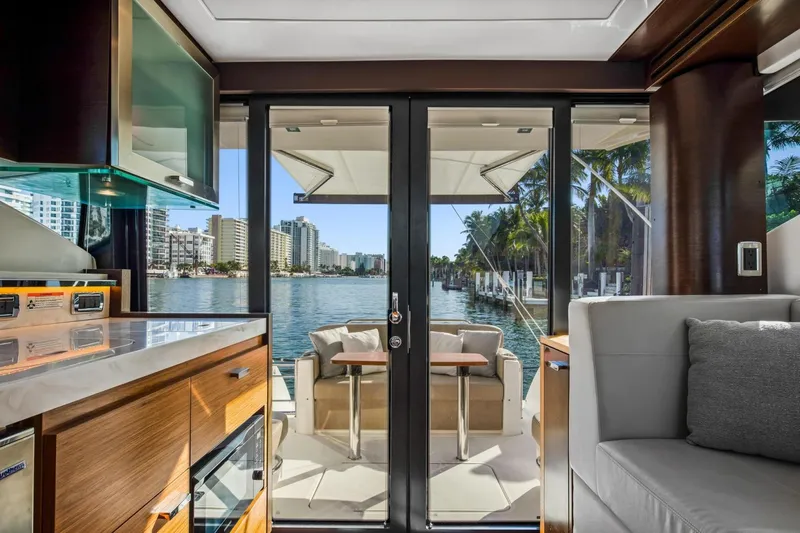 Slide: The Image of Tiara 39 Coupe 2018 - 3163319