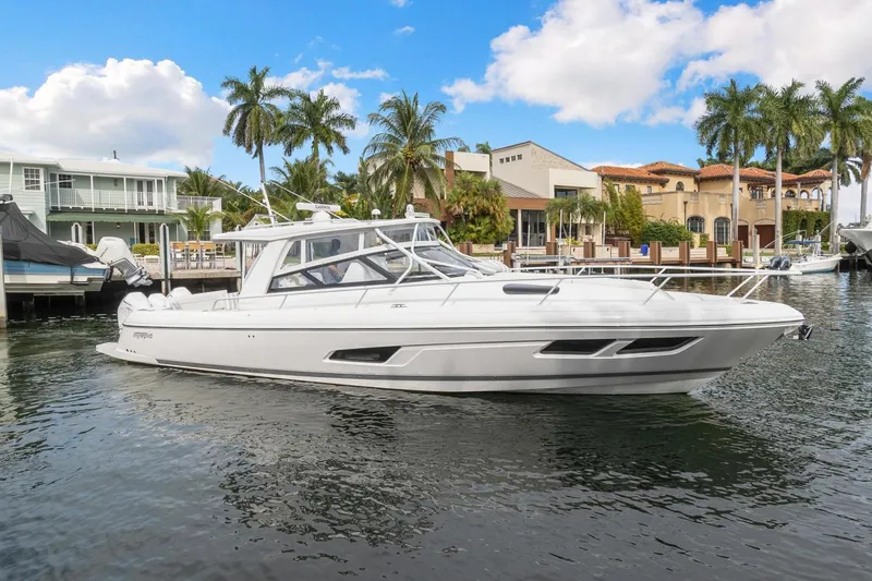 Slide: The Image of Intrepid 438 Evolution 2021 - 3170903