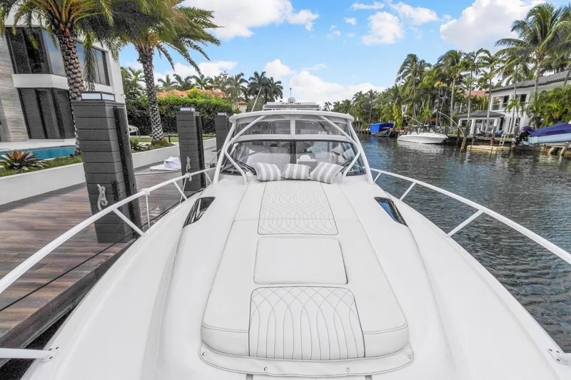 Slide: The Image of Intrepid 438 Evolution 2021 - 3170909