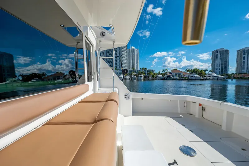 Slide: The Image of Viking 52 - Heyca I - Cockpit 2007 Viking 52 Convertible - Heyca I  - 3563854