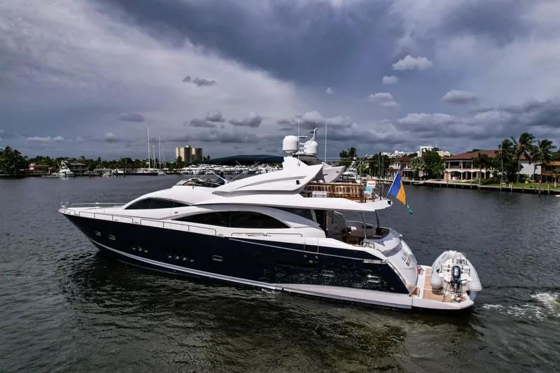 Slide: The Image of Sunseeker 90 2006 - 3950046