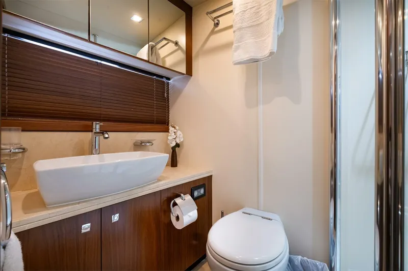 Slide: The Image of Sunseeker 90 2006 - 3950024