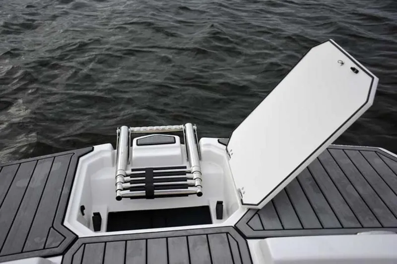 Slide: The Image of Starcraft SVX 211 OB 2022 - 3190360