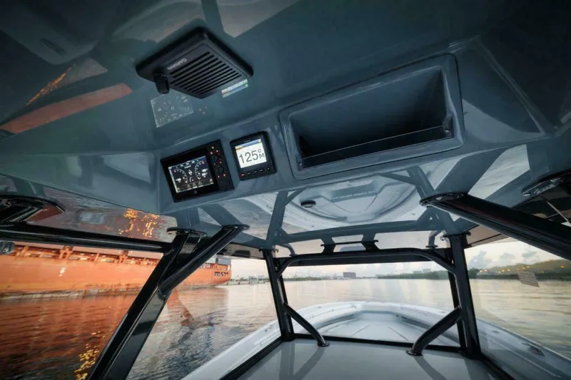 Slide: The Image of Yellowfin 42 Offshore 2026 - 4014675