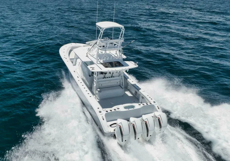 Slide: The Image of Yellowfin 42 Offshore 2026 - 4014680