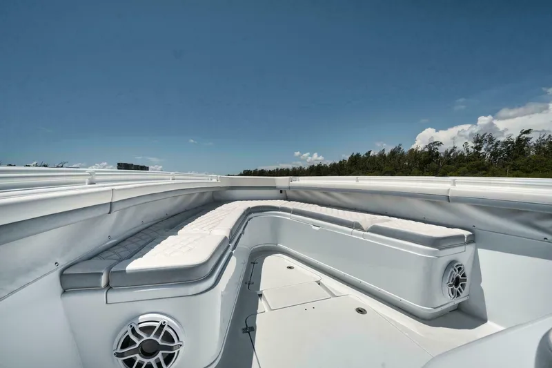 Slide: The Image of Yellowfin 42 Offshore 2026 - 4014683