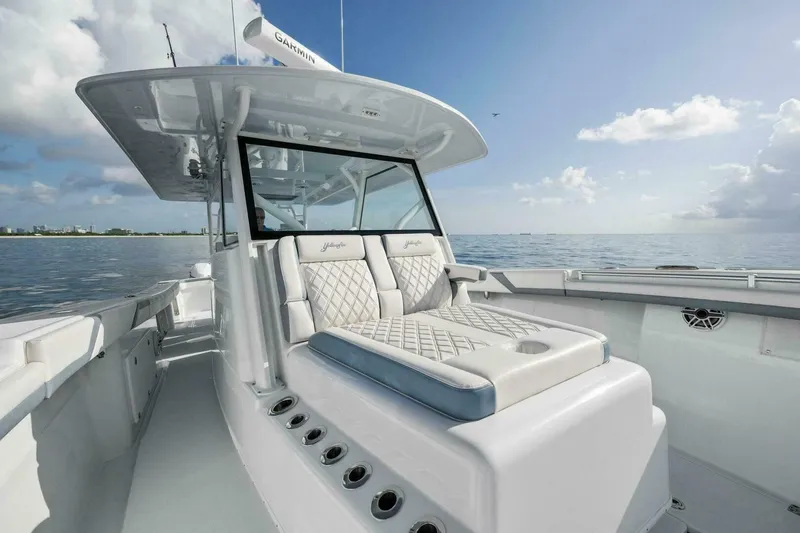 Slide: The Image of Yellowfin 42 Offshore 2026 - 4014695