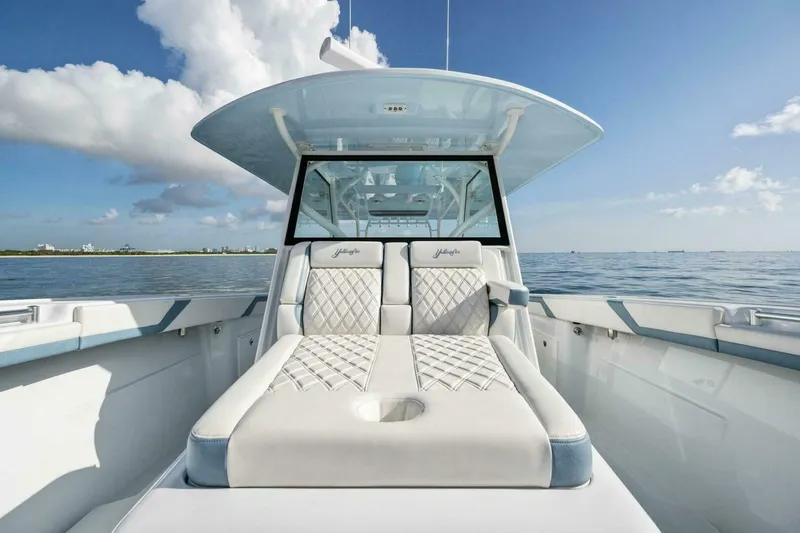 Slide: The Image of Yellowfin 42 Offshore 2026 - 4014696