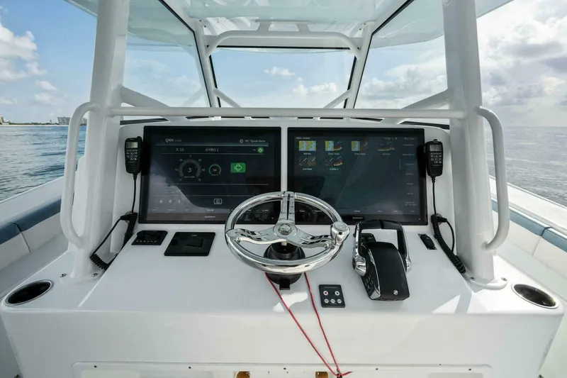 Slide: The Image of Yellowfin 42 Offshore 2026 - 4014702