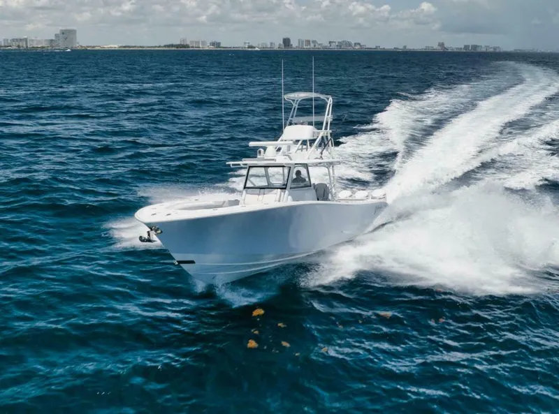 Slide: The Image of Yellowfin 42 Offshore 2026 - 4014841