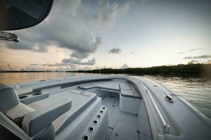 Slide: The Image of Yellowfin 42 Offshore 2026 - 4014671