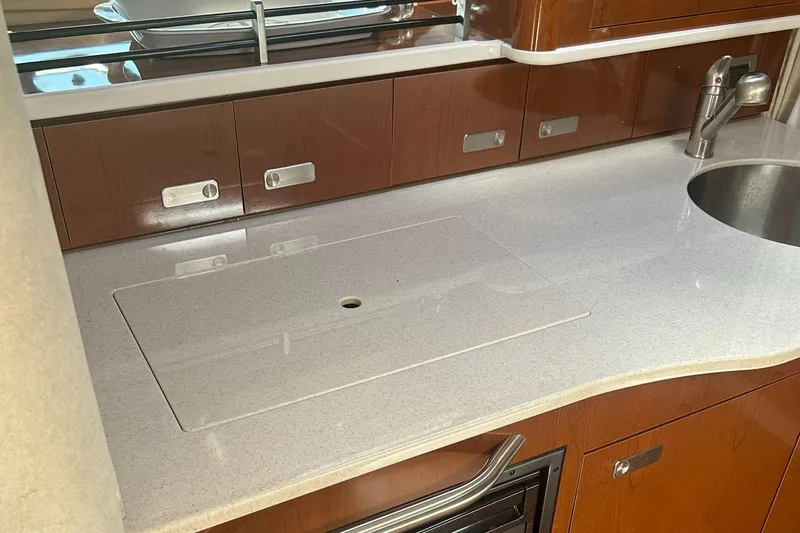 Slide: The Image of Sea Ray Sundancer 350 2012 - 14