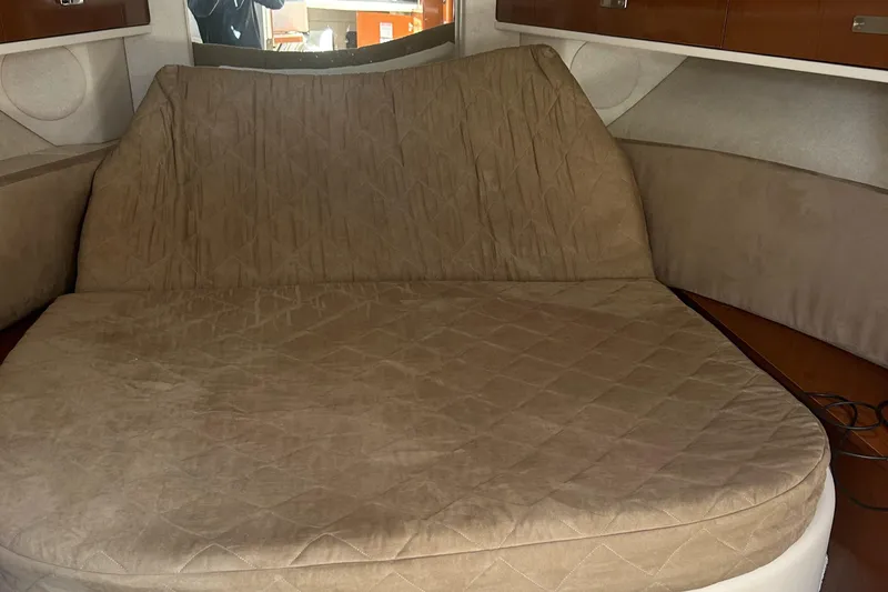 Slide: The Image of Sea Ray Sundancer 350 2012 - 16