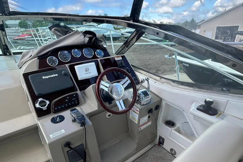 Slide: The Image of Sea Ray Sundancer 350 2012 - 5