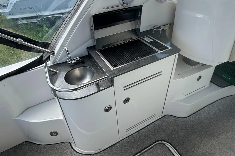 Slide: The Image of Sea Ray Sundancer 350 2012 - 6