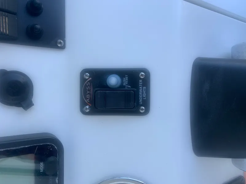 Slide: The Image of Regulator Marine 26 Forwarding Seating 2010 - 3206114