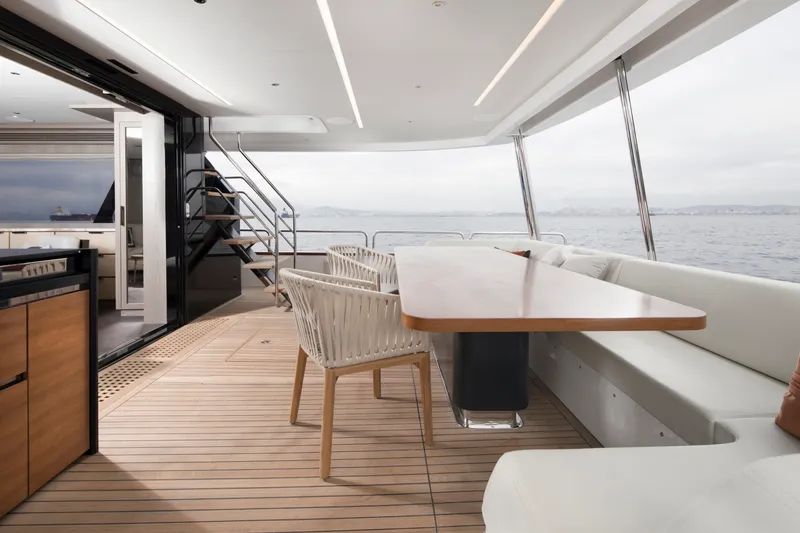 Slide: The Image of Sirena 88 Cockpit - 3209831