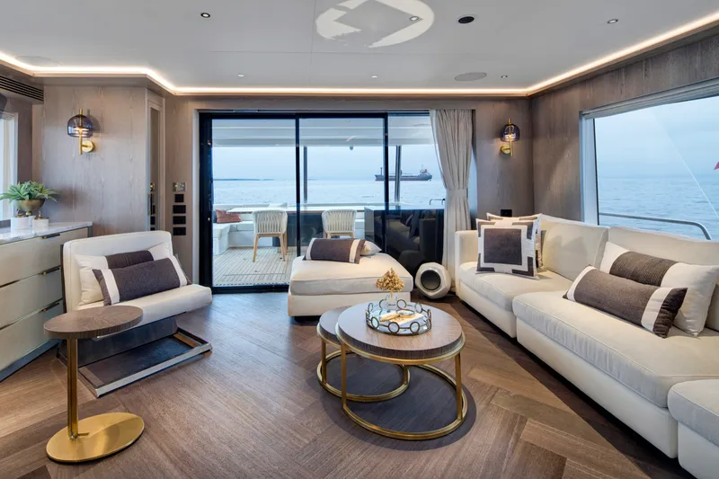 Slide: The Image of Sirena 88 Salon - 3209861