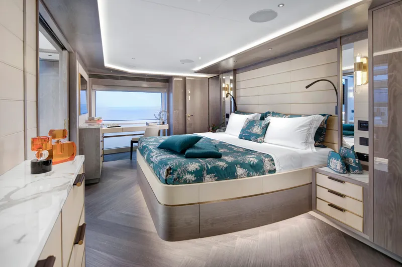 Slide: The Image of Sirena 88 On Deck Master - 3209892