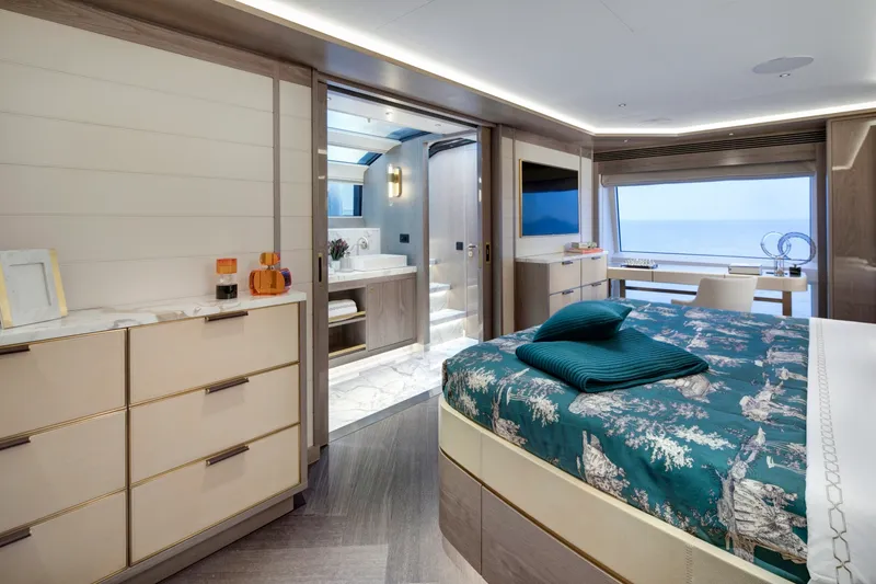 Slide: The Image of Sirena 88 On Deck Master - 3209897