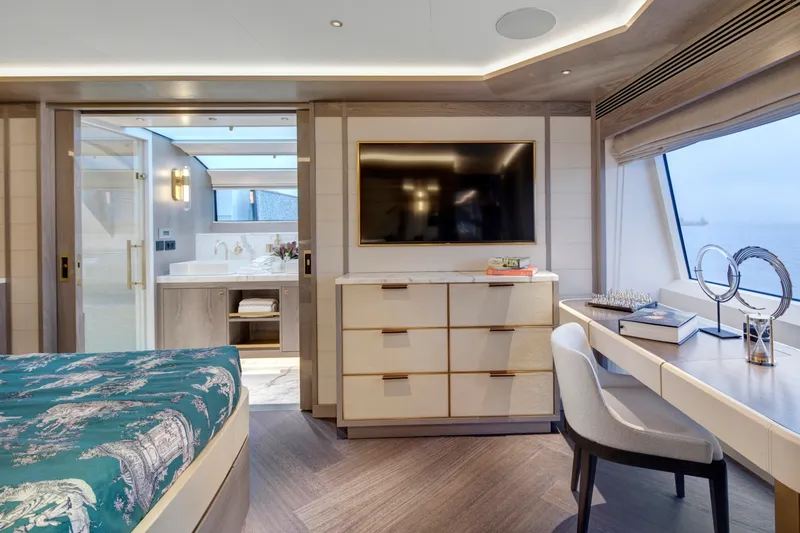 Slide: The Image of Sirena 88 On Deck Master - 3209902