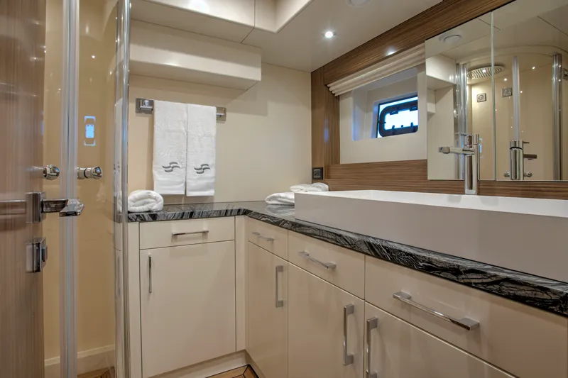 Slide: The Image of Sirena 58 Coupe Forward Master Head - 3322479