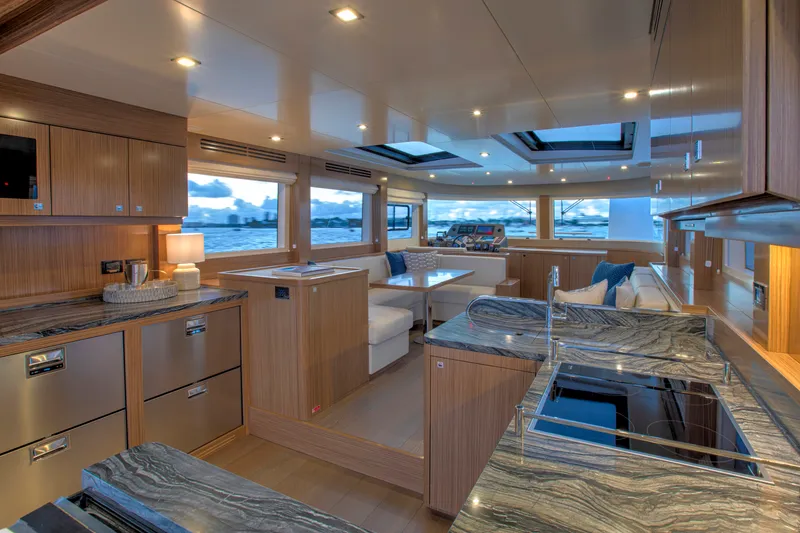 Slide: The Image of Sirena 58 Coupe Galley Salon - 3322484