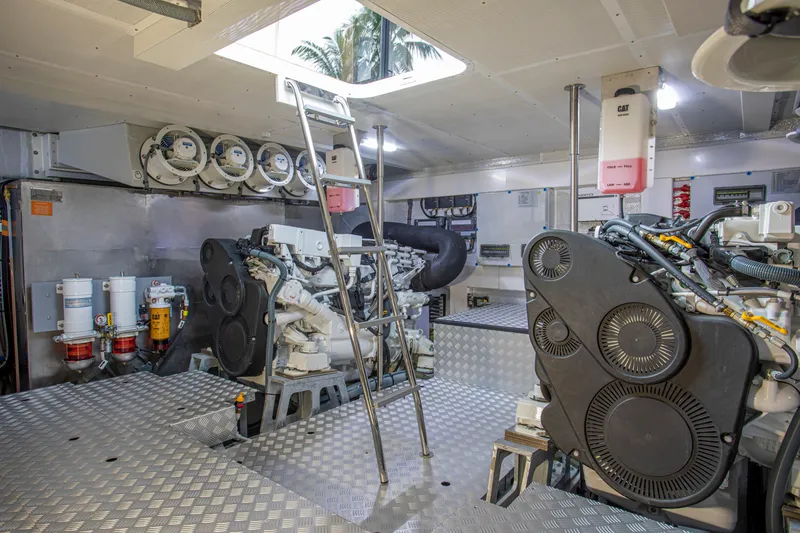 Slide: The Image of Sirena 58 Coupe Engine Room - 3322518