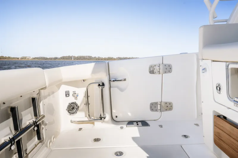 Slide: The Image of Boston Whaler 350 Realm 2025 - 11