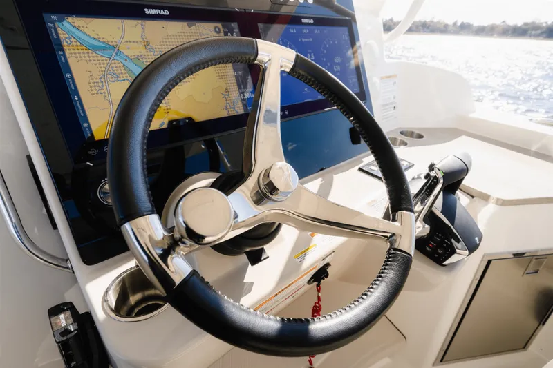 Slide: The Image of Boston Whaler 350 Realm 2025 - 22