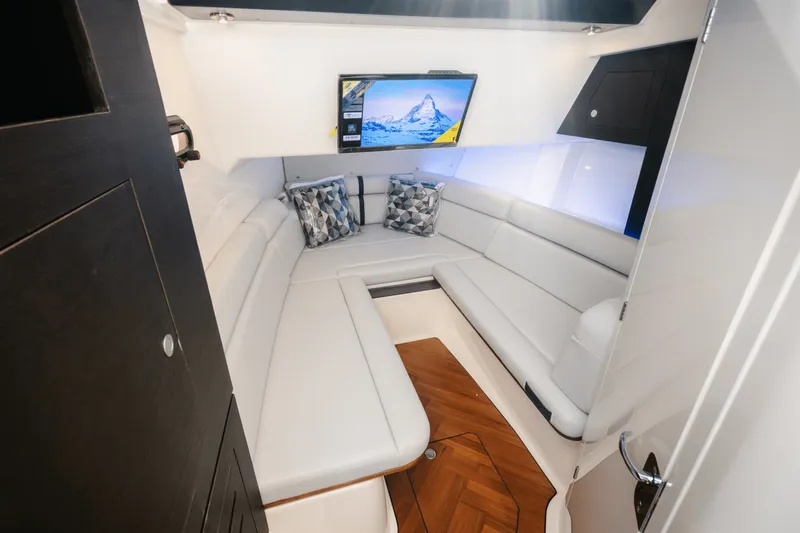 Slide: The Image of Boston Whaler 350 Realm 2025 - 25