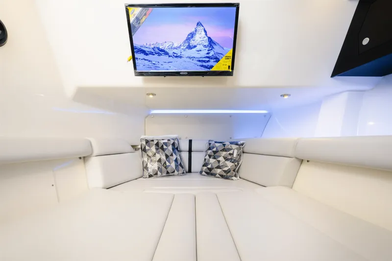 Slide: The Image of Boston Whaler 350 Realm 2025 - 26