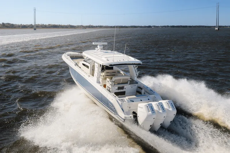 Slide: The Image of Boston Whaler 350 Realm 2025 - 5