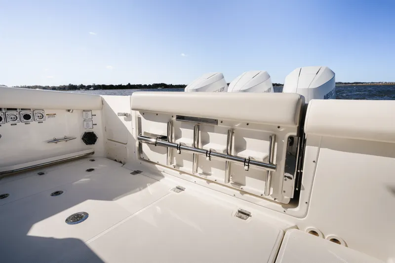 Slide: The Image of Boston Whaler 350 Realm 2025 - 7