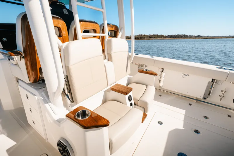 Slide: The Image of Boston Whaler 360 Outrage 2025 - 11
