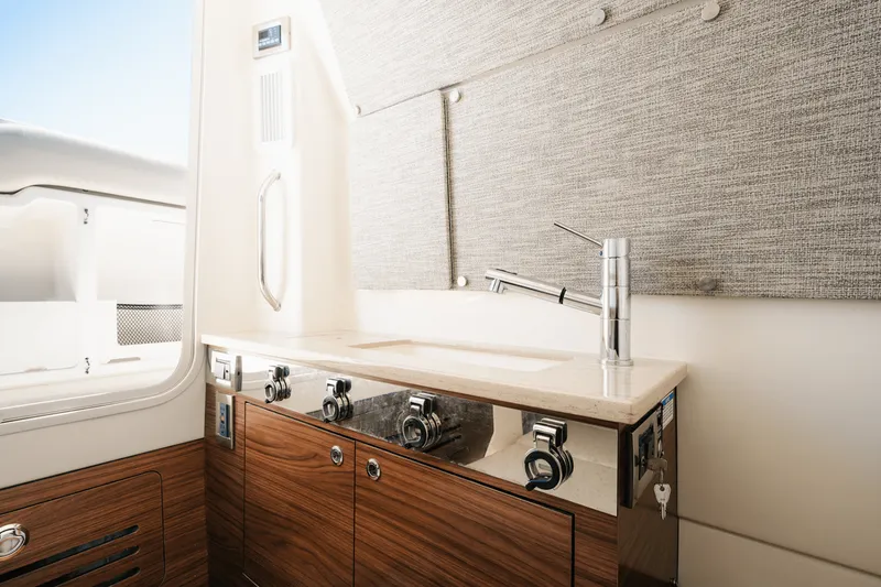 Slide: The Image of Boston Whaler 360 Outrage 2025 - 19