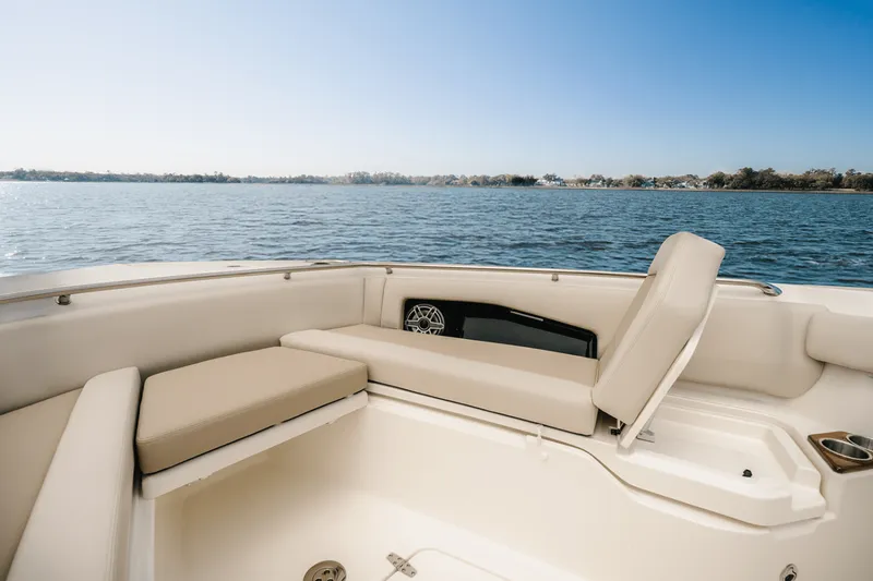 Slide: The Image of Boston Whaler 360 Outrage 2025 - 23