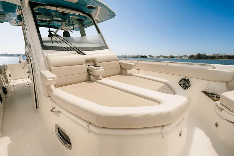 Slide: The Image of Boston Whaler 360 Outrage 2025 - 22