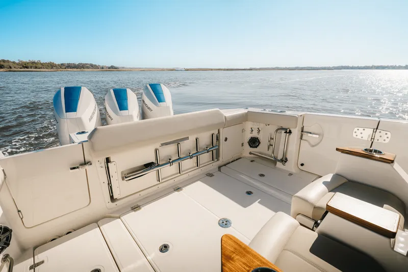 Slide: The Image of Boston Whaler 360 Outrage 2025 - 7