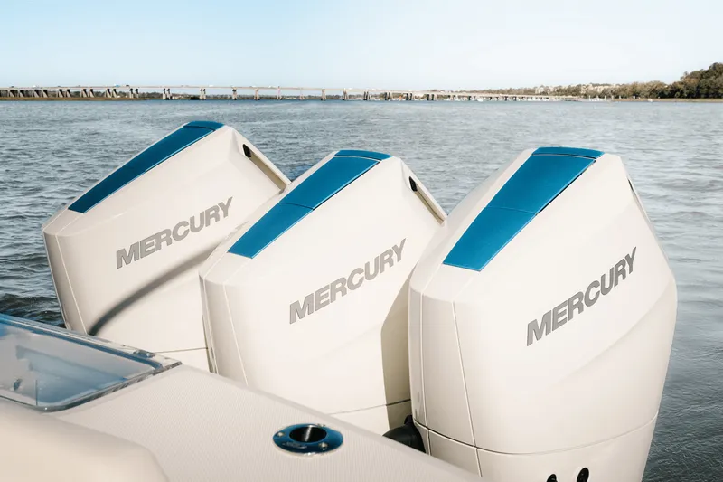 Slide: The Image of Boston Whaler 360 Outrage 2025 - 6