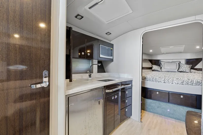 Slide: The Image of Formula 37PC 2018 - 3254669