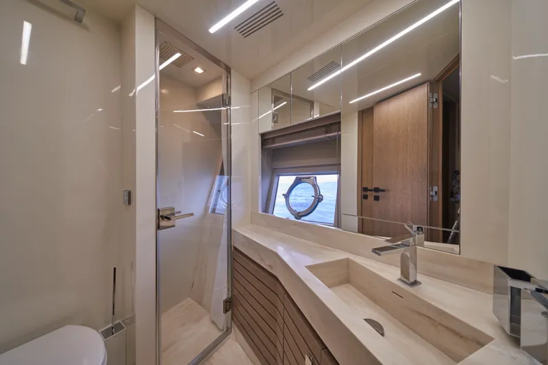 Slide: The Image of Astondoa 52 Flybridge 2022 - 3275407